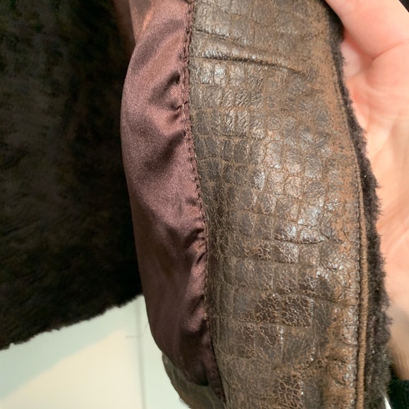 Elegant and Warm Genuine Fur & Lambskin Coat – Size M (Fits S) - Picture 10 of 13